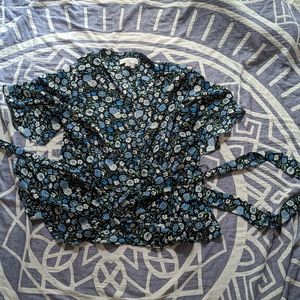 V Wrap Top Floral